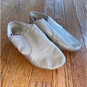 Capezio Tan E Series Slip on Jazz Shoe